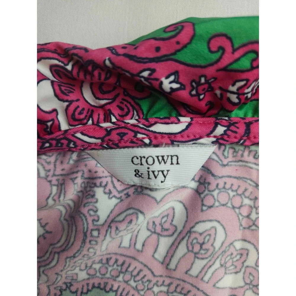 Crown & Ivy Top Womens L Green Pink Paisley Country Club Summer Resortwear